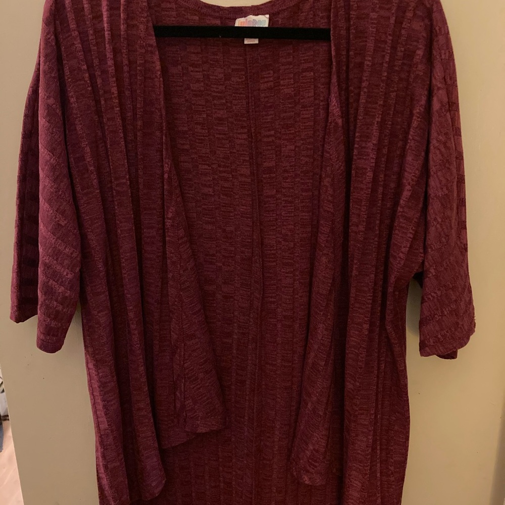 Lularoe cardigan/sweater, only worn a few times. Beautiful cranberry color.